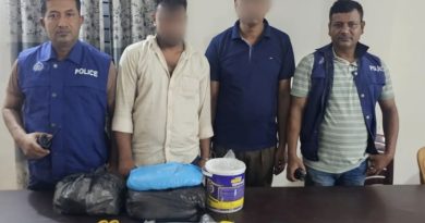 ফেনী থানা পুলিশের বিশেষ অভিযানে কোচিং সেন্টার থেকে ১৬৫ পিস ইয়াবাসহ আটক ২